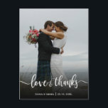 Cartão Postal Obrigados e amor moderno Foto de casamento<br><div class="desc">Modern Hand Lettered Wedding Photo "Love and Obrigado" script Obrigado postal. Obrigado de casamento do Na moda moderno, modelo com um cheio na frente, com o texto "Amor e Obrigados" em uma letra de tipografia escrita à mão, em branco, na fotografia. Personalize o nome personalizado e a mensagem do obrigado....</div>