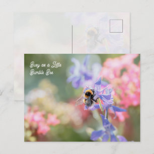 Cartão Postal "Ocupada como uma Abelhinha" Flores em Pastel Suav