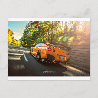 Cartão Postal Orange Nissan GT-R Pista nas ruas de Seattle