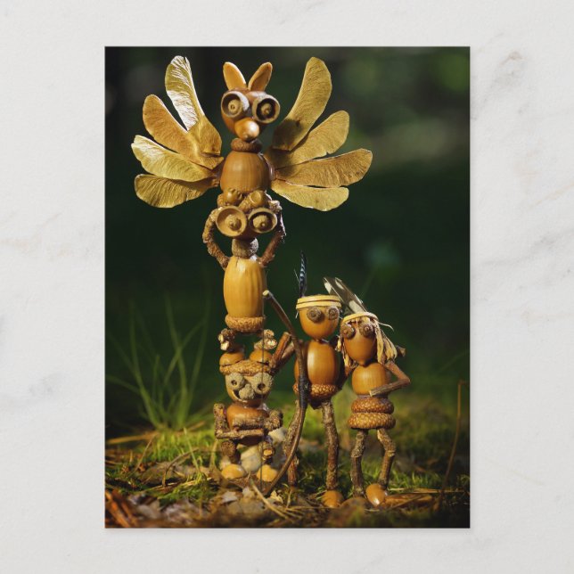 Cartão Postal Os elfos da bolota estão brincando de índio. Acamp (Frente)