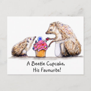 Cartão Postal ouriço-bebê com cupcake de insetos rastejantes
