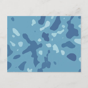 Cartão Postal Padrão de Camuflagem Abstrato Azul Pastel