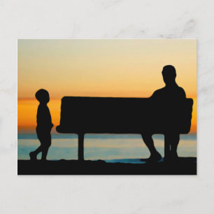 Cartão Postal Pai e filho assistindo pôr do sol