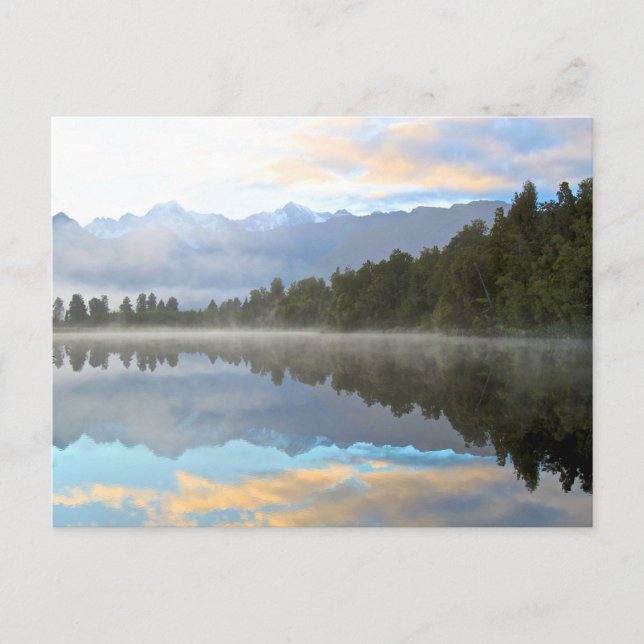 Cartão Postal Paisagem de Reflexões da Manhã Inicial (Frente)