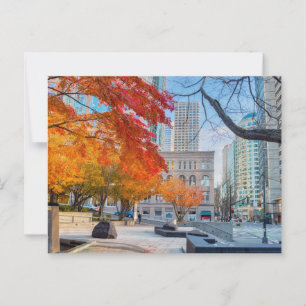 Cartão Postal Paisagem de Seattle e Árvore de Mapeamento Vermelh