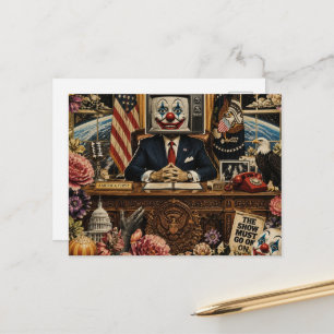 Cartão Postal Palhaço na Mesa Colagem Surrealista