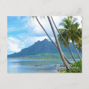 Cartão Postal Palmeira e montanha em Bora Bora