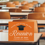 Cartão Postal Partido Personalizado de Reunião de Segundo grau L<br><div class="desc">Um cartão postal de convite de festas de reunião de classe personalizada em laranja e branco para um segundo grau,  universidade ou universidade. Personalize com seu nome de escola e sua classe de graduação sob a elegante caligrafia para a celebração personalizada de alunos excelentes convidando cartões postais.</div>