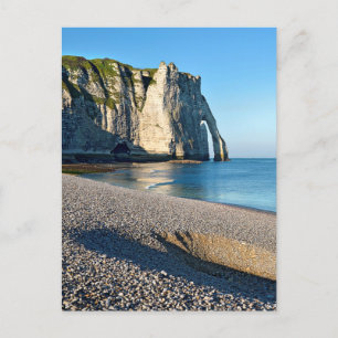 Cartão Postal Pebble Beach e o penhasco de Etretat em França