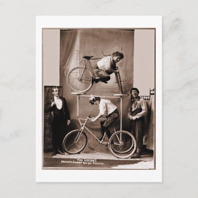 Cartão Postal Pedestal Movimentador Original de Mae Gordon (Frente)