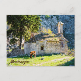 Cartão Postal Pequena Igreja nas Montanhas do Montenegro