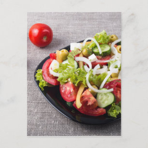 Cartão Postal Pequena tigela de salada feita de vegetais naturai