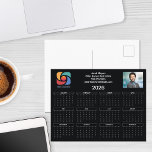 Cartão Postal Personalizar logotipo de empresa 2026 Calendário P<br><div class="desc">Este cartão postal preto e branco do calendário de negócios é personalizado com o nome da sua empresa profissional e os detalhes de contato do escritório em preto e branco. Estes cartões postais de calendário chic apresentam seu logotipo em um dos lados do topo e fotos profissionais personalizadas no outro....</div>