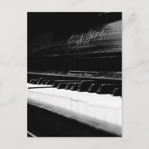 Cartão Postal Piano Antigo