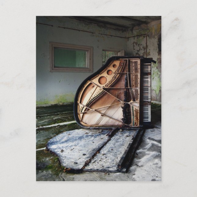 Cartão Postal Piano inoperante (Frente)