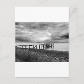 Cartão Postal Píer velho em Aberdour Silver Sand Beach, Escócia