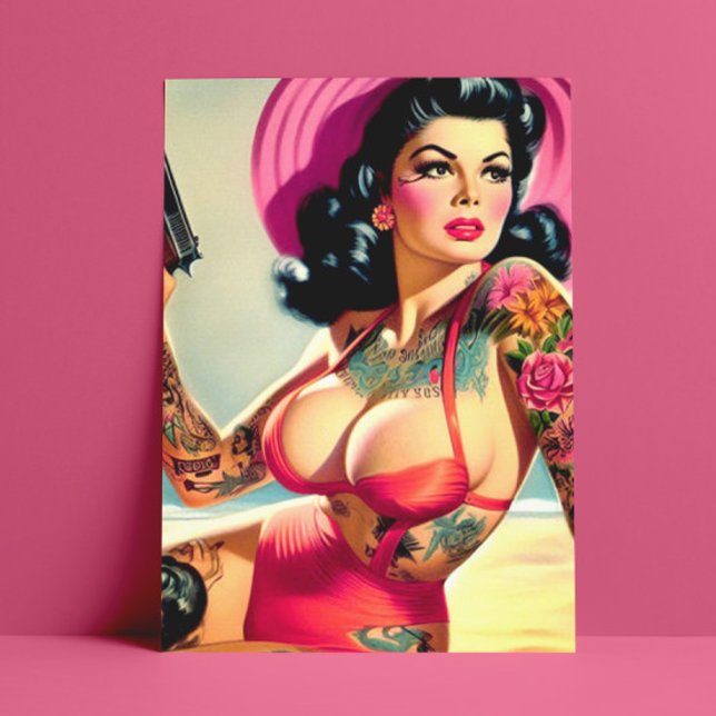 Cartão Postal Pin-up de praia tatuada (Criador carregado)