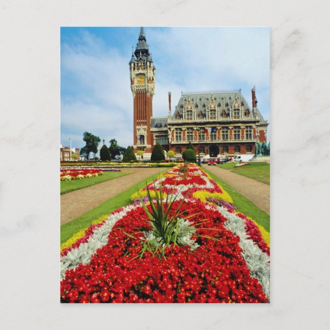 Cartão Postal Pink Town Hall, Calais, França, flores (Frente)