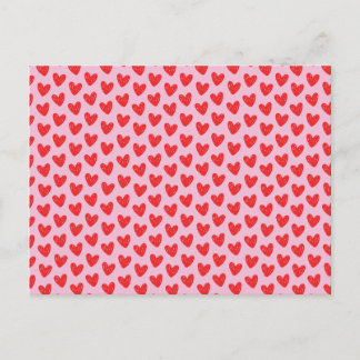 Cartão Postal Pino Pastel com Padrão de Corações Desenhados à Mã