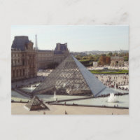 Pirâmide do Louvre