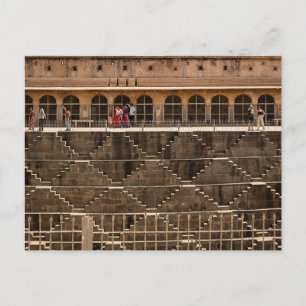 Cartão Postal Poço de Escada de Jaipur com Visitantes   Rajasthã