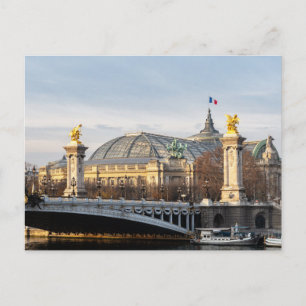 Cartão Postal Pont Alexandre III e Grand Palais à ouro hora
