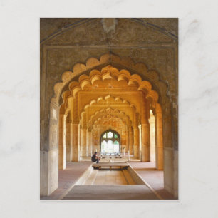 Cartão Postal portão arco vermelho forte de delhi acima