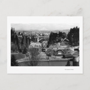 Cartão Postal Portland, OU opinião da cidade do parque da cidad