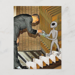 Cartão Postal Presente de alienígena para Obama
