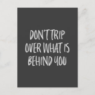 Cartão Postal Preto Preto de Cotação Motivacional com Letra M