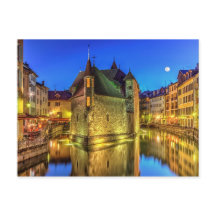 prisão e canal de Palais de l'Ile na antiga cidade