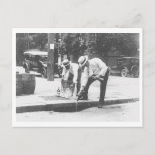 Cartão Postal Proibição de derramar uísque numa veia de esgoto