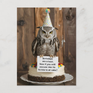 Cartão Postal Próprio no bolo de aniversário segurando nota com 