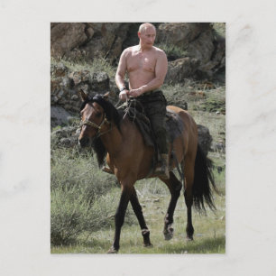 Cartão Postal Putin sem camisa cavalga um cavalo
