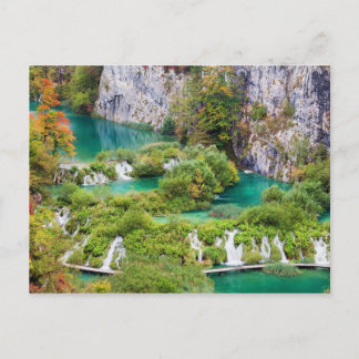 Cartão Postal Quedas de água no Parque Nacional dos Lagos de Pli