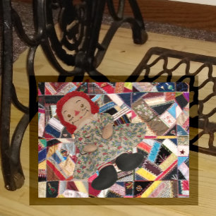 Cartão Postal Raggedy Doll on Antique Crazy Quilt