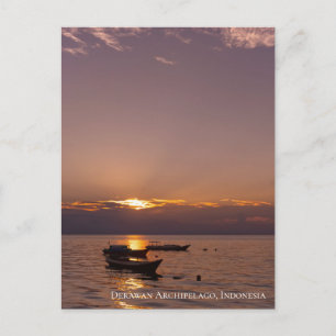 Cartão Postal Raios de Sol Poente Barcos Flutuantes Mar Crepúscu