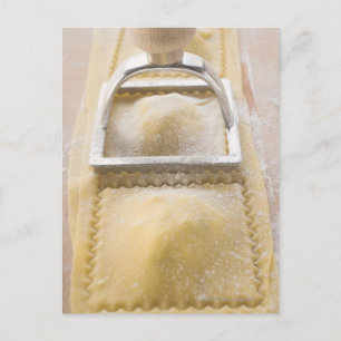 Cartão Postal Ravioli com cortador de pastelaria, fechar