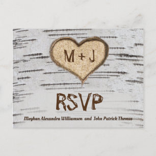 Cartão Postal Resposta de casamento rústico com iniciais de cora