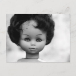Cartão Postal Retrato de Boneca Borroso - 'Estou sonhando?'