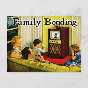 Cartão Postal Retro TV Family Postcard (Family Bonding)