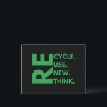 Cartão Postal Reutilização do reciclar Renovar Repensar o Ambien<br><div class="desc">Reutilização do reciclar Renovar Repensar o Ativismo Ambiental do Dia da Terra</div>