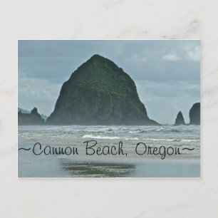 Cartão Postal Rocha do monte de feno, praia Oregon do canhão