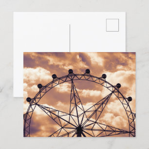 Cartão Postal roda-gigante no céu