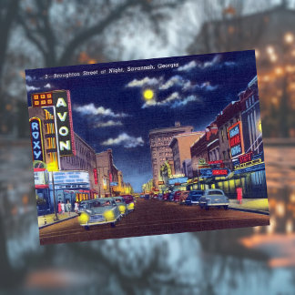 Cartão Postal Rua Broughton no Night Savannah GA Histórico