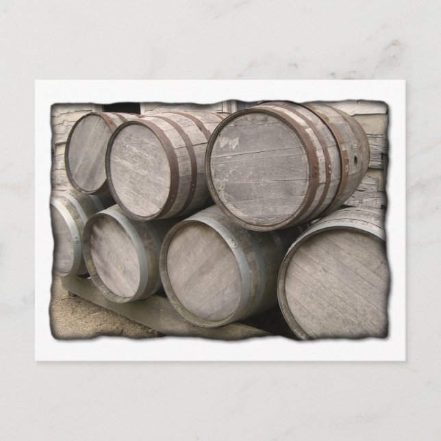 Cartão Postal Rustic Wooden Whiskey Barrels (Frente)