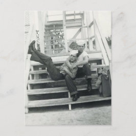 Cartão Postal Sailor Embrace