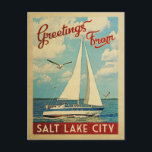 Cartão Postal Salt Lake City Sailboat Viagens vintage Utah<br><div class="desc">Esta viagens vintage de Náutica da design de Salt Lake City de Utah apresenta um barco navegando na água com gaivotas e um céu azul cheio de lindas nuvens brancas puffy.</div>