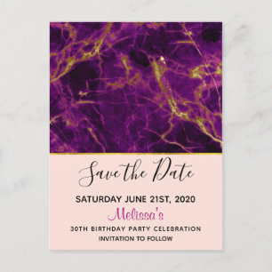 Cartão Postal Salve a data em mármore abstrato roxo e dourado mo