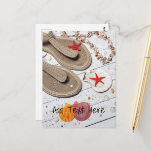 Cartão Postal Sandálias, conchas e Starfish na praia